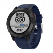 Garmin Fenix E 47mm med blått silikonarmband – framsida av klockan