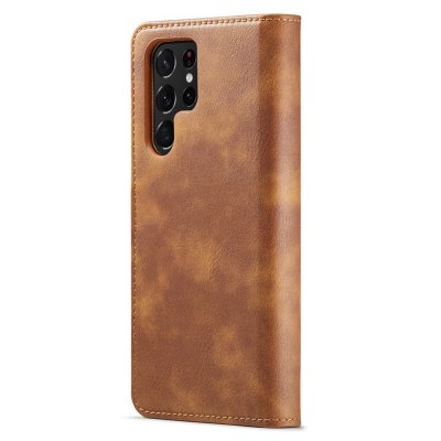 Baksida av Samsung Galaxy S26 Ultra med DG.MING magnetfodral i cognac