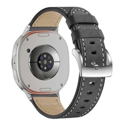 Svart läderarmband för Samsung Galaxy Watch 8 44mm monterat på klocka, baksida med sensor synlig