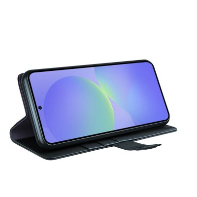 Svart läderfodral till Galaxy A37 i ståläge för videovisning