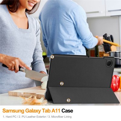 Användning av svart Tri-fold fodral till Galaxy Tab A11 i köksmiljö