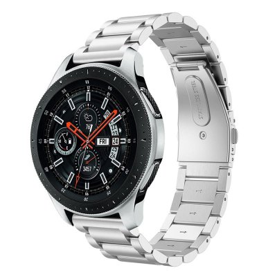 Stilrent silverarmband i metall på Garmin Vivoactive 4 i vinkelvisning