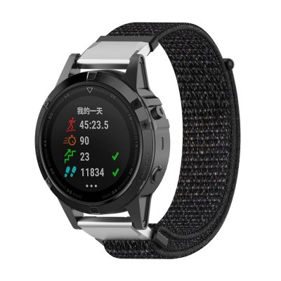 Garmin Fenix 8 47mm med svart nylonarmband framifrån